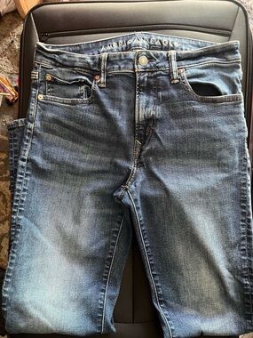 American Eagle Outfitters Men's Dark Blue Slim Straight Jeans